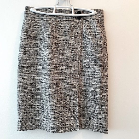 Ann Taylor black and white Tweed skirt - Picture 1 of 2
